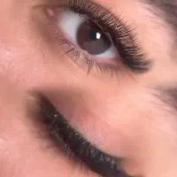 خدمات اکستنشن مژه و لیفت ابرو