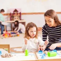 استخدام مربی کودک خلاق و باانرژی