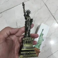 مجسمه برنزی برج آزادی آمریکا