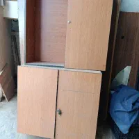 تعدادی کابینت و کمد  موجود می‌باشد