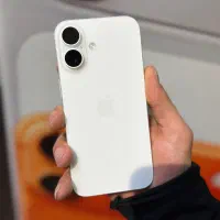 ایفون نرمال iphone 17