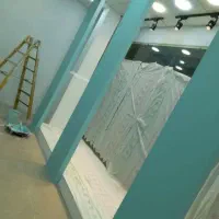 نقاش و نقاشی ساختمان