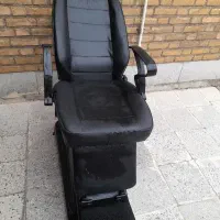 صندلی آرایشگری پدالی.