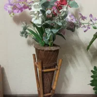 یک عدد گلدان