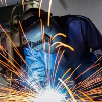 استخدام تعدادی جوشکار