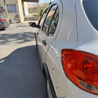 کوییک ۴۰۱ سفید بی رنگ