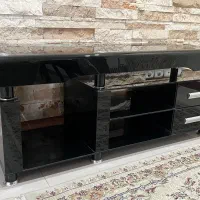 میز تلویزیون شیشه ای