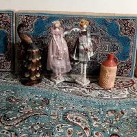 مجسمه وعروسک