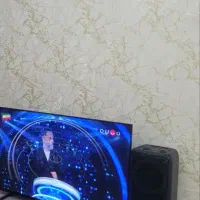 نصب پوستر وکاغذ دیواری