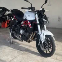 بنلی ۳۰۰ جفت سیلندر ۱۴۰۴ abs