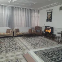 یک باب ساختمان سه طبقه ۲۲۰ متری