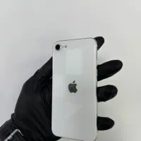 ایفون se