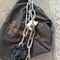 زنجیر با قفل