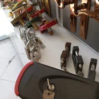 کلیدسازی.قفل ساز.کلید سازسیار.تعمیر قفل ریموت سویچ