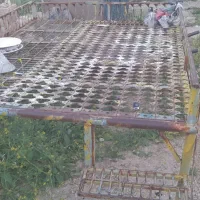 فروش تخت فلزی(حیاط)