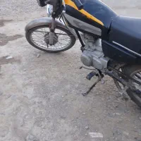 یک موتور سیکلت تمیز بدون تعمیر