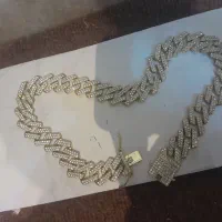 گردنبند نگین دار کلفت و سنگین