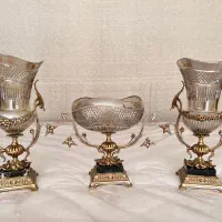 سه تیکه گلدان و میوه خوری کریستال برنز پایه سنگ