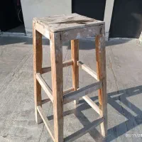 چهار پایه چوبی