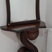 اینه و میز