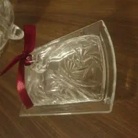 کره خوری، البرتا، در دار،