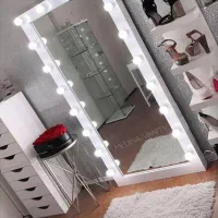 آینه قدی لامپ دار