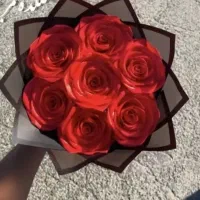 دسته گل سرخ