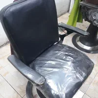 دکور و صندلی آرایشگاه مردانه