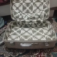 چمدان قدیمی نوستالژی