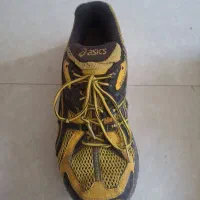 کفش استوک برند asics سایز 41