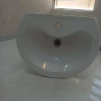 روشویی پایه دار