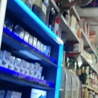 نیرو آشنا با سیستم در سوپر مارکت