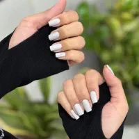 کاشت ناخن فقط ۳۵۰