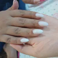 خدمات کاشت ناخن آماده همکاری با تمامی سالن ها