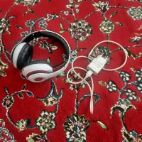 هدفون وشارژر