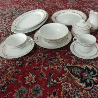 سرویس چینی 12 نفره در حد نو