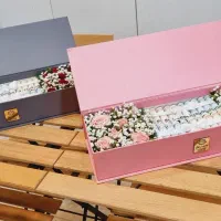 پول آرایی با باکس کتابی و گل طبیعی