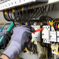 خدمات برقکاری و تعمیرات برق