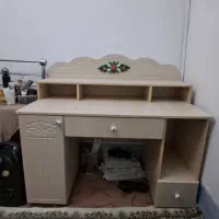 میز تحریر چوبی