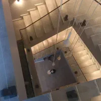 خانم جوان اراسته جهت منشی  در فست فود