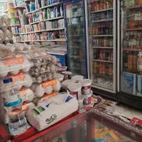 کارگر جهت کار در سوپر مارکت