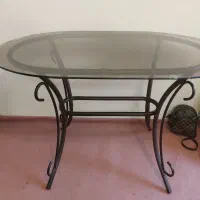 میز ناهار خوری فلزی