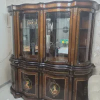 ویترین چوبی در حد نو