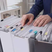 انجام امور ثبتی و شهرداری و دفتر اسناد رسمی و محضر
