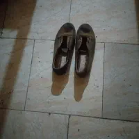 کفش کار و کارگری سایز ۴۳ سالم دور دوزی شده است