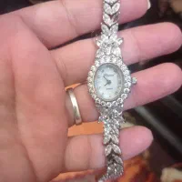 ساعت نگین جواهری