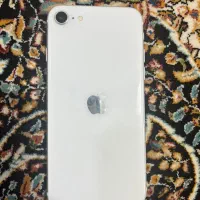 ایفون SE