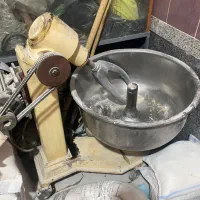 خمیرگیر۱۲۰ کیلویی چرخ دار