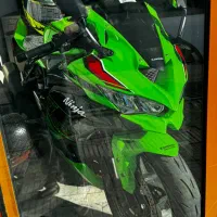 Zx25RR|موتورسیکلت|پیشوا, |دیوار