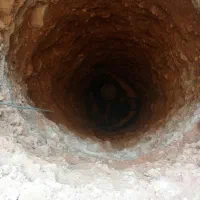 مقنی، چاه کن باضمانت و قرارداد کتبی